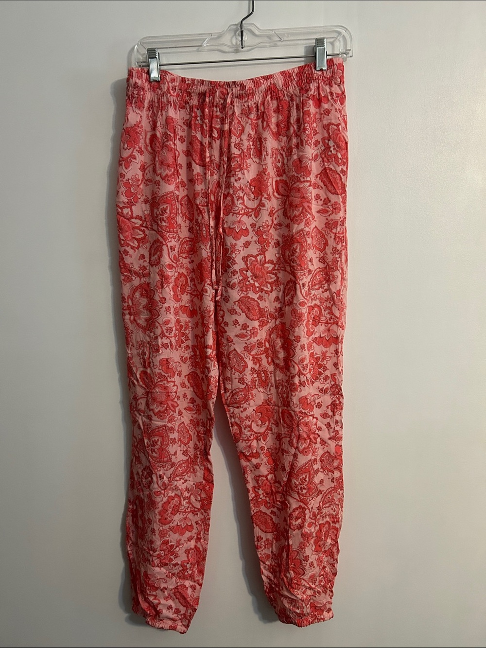 Women's  Secret Lightweight Floral Print Lounge Pants in Coral and White